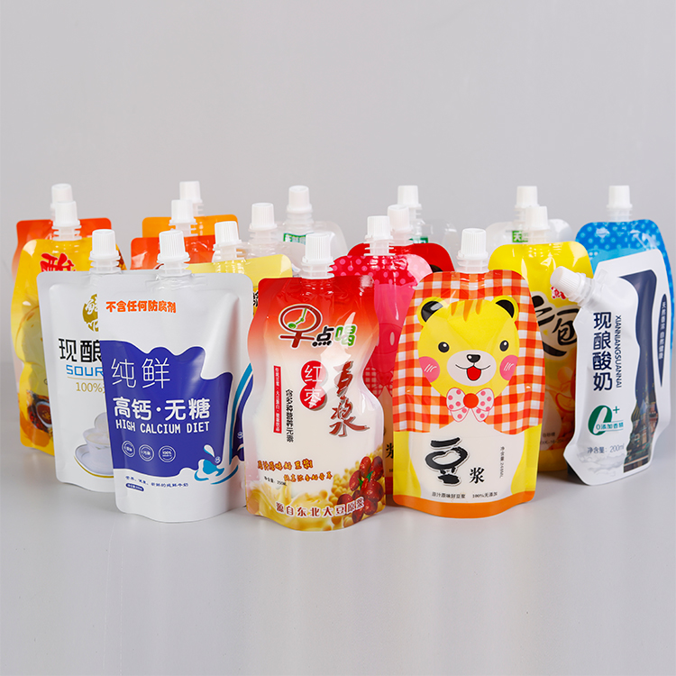 Portable soy milk bag milk bag stand-up bag suction nozzle bag 200ml500ml disposable belt 1000 boxes to send funnel