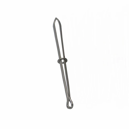 Кусок рыхлых колготок, пронзительная игла, пирсинг говяжьи сухожили