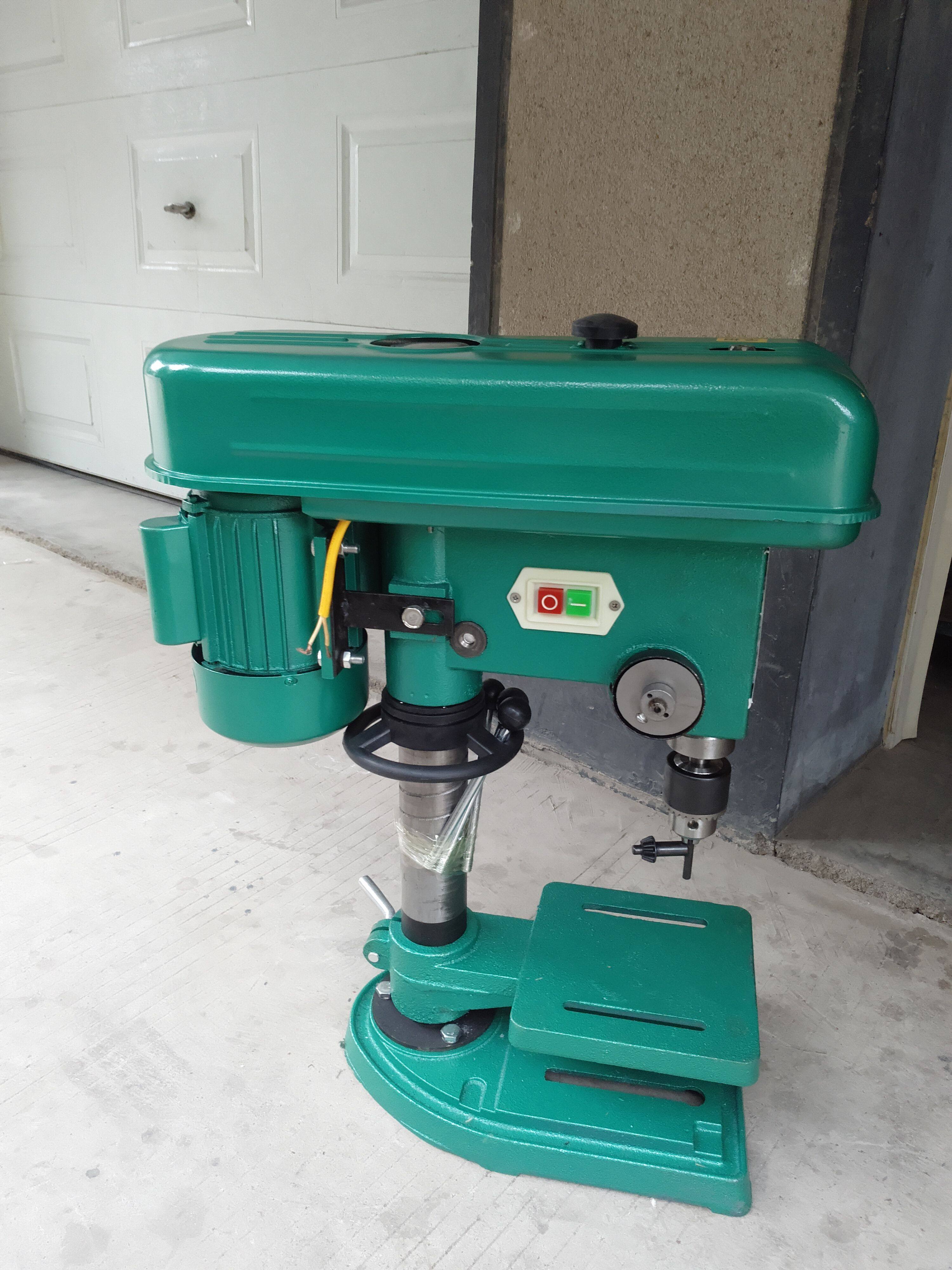 High-power 750w benchtop drilling machine all-round 550w benchtop drilling machine household 250w woodworking benchtop drilling machine copper core motor single sale