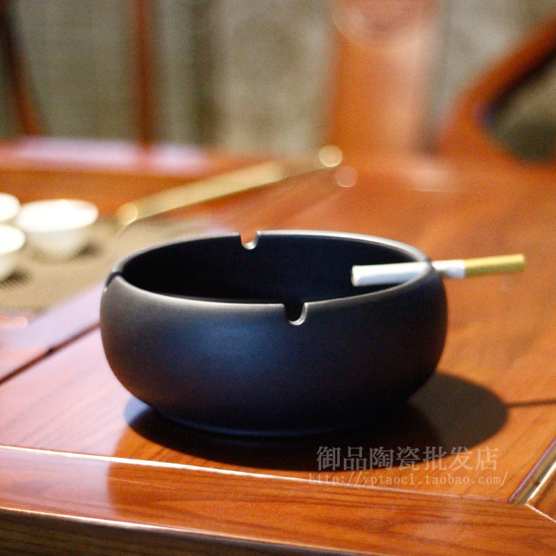 Cigarette Ash Tray Yiching Purple Sand Creative Smoke Disc Personality Fashion Retro Living Room Smoking Vat Practical Gifts