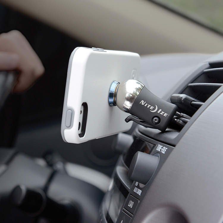 Nay love air outlet mobile phone on-board mobile phone holder magnet adhesive type navigation bracket car with creative bracket