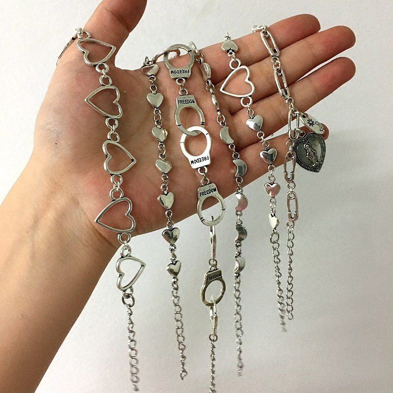 Hong Kong style adjustable thick chain love peach heart hand exaggerated hollow retro old bracelet solid color all-match men and women