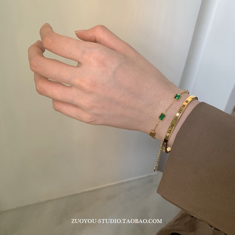 Titanium Steel Non-Fading Ins Trendy Niche Light Luxury High-End 18K Gold Sugar Cube Emerald Exquisite Versatile Bracelet for Women Summer