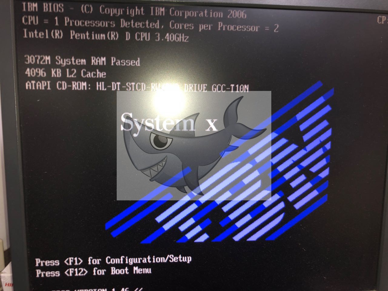 IBM eServer xSeries 236 tower server full of 16G memory 6x146G hard disc