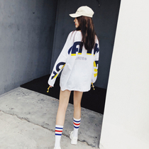 Net red long-sleeved white T-shirt female ins super fire in the long section 2021 spring new Korean version loose top T-shirt