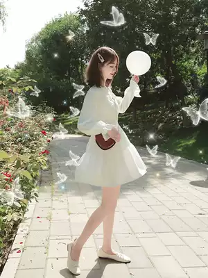 White dress early autumn 2021 new waist skirt fairy Super fairy long sleeve chiffon dress