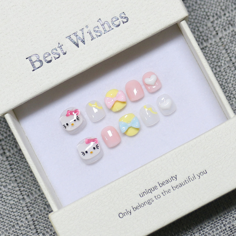 Children's Cute Pink Hello Kitty Short Nail Art with a High-End Feel, Kt Cat Fake Nail Stickers