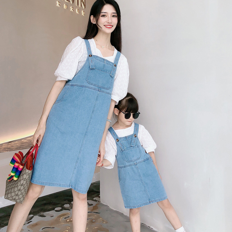 Special pro-sub-dress 2022 summer clothing Cowboy Cuddling Bag Nepotism Girl Short Sleeve Foreign Dress High-end Mother-daughter Suit