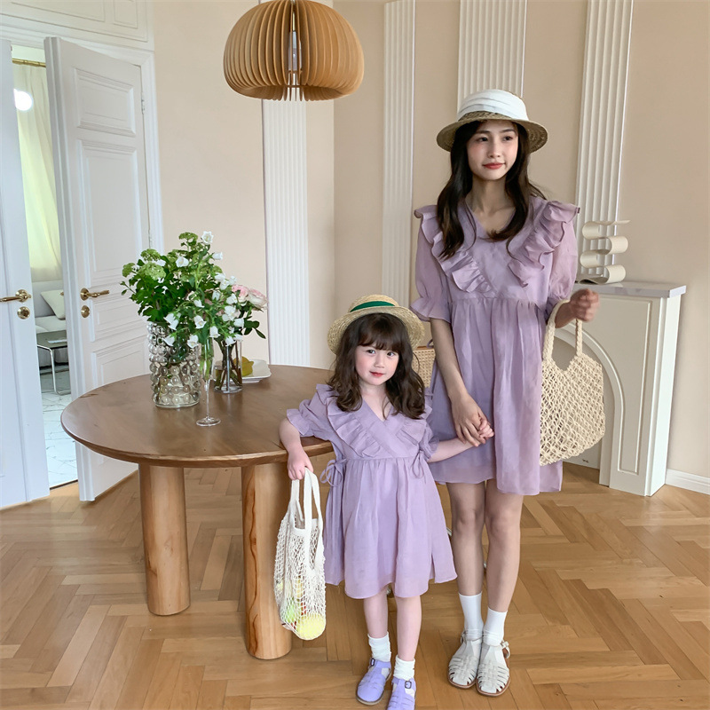 Foreign floral lace leading princess dresses women's clothing online red 2022 new Korean version of the summer dress girl's parent-child ocean wave