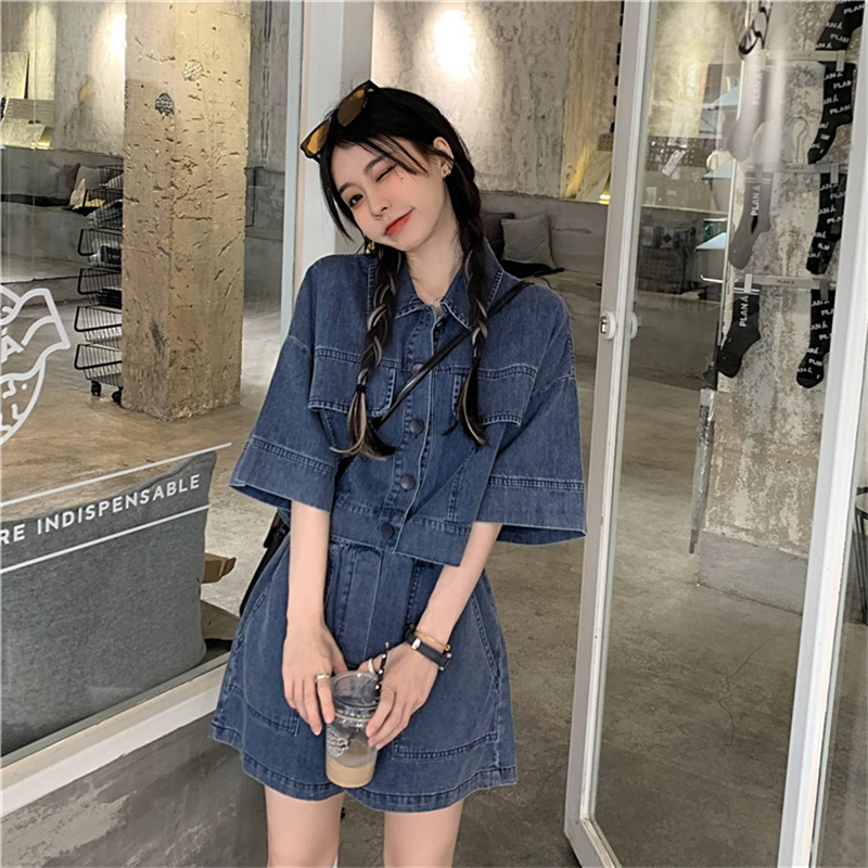 老化気質半袖シャツとデニムスーツ女性 2024 夏の新しい大きいサイズのショートパンツとジャケットの 2 点セット