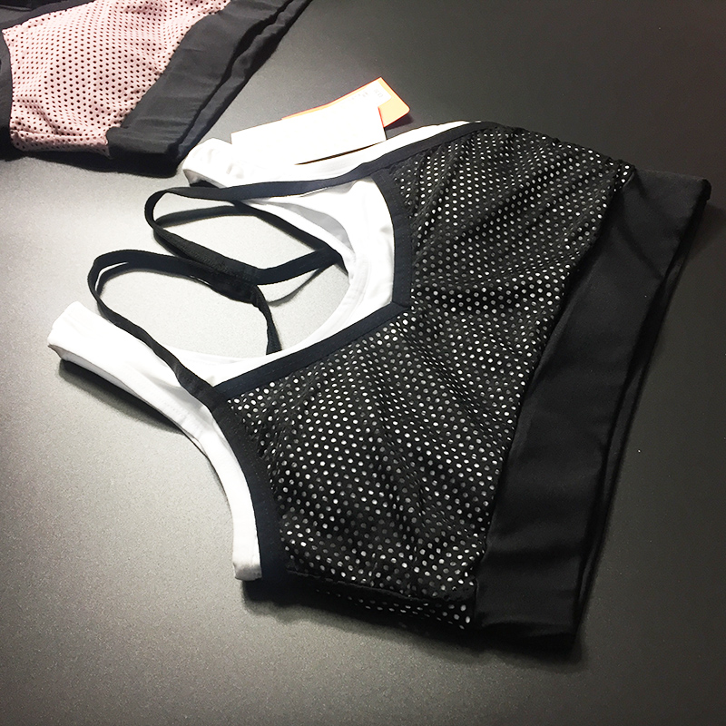Thể thao corset nữ mùa xuân và mùa hè giả hai ngắn thể dục rỗng áo ngực đàn hồi sexy trở lại nhanh khô chạy quần áo quần tập gym nam