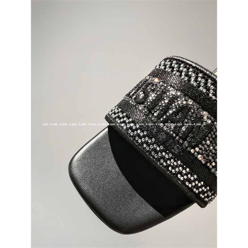 【Ooo.K】Square Toe! New! Brand New! Embroidered Mid-Heel Slippers! Exquisite and Awesome, a Must-Have~