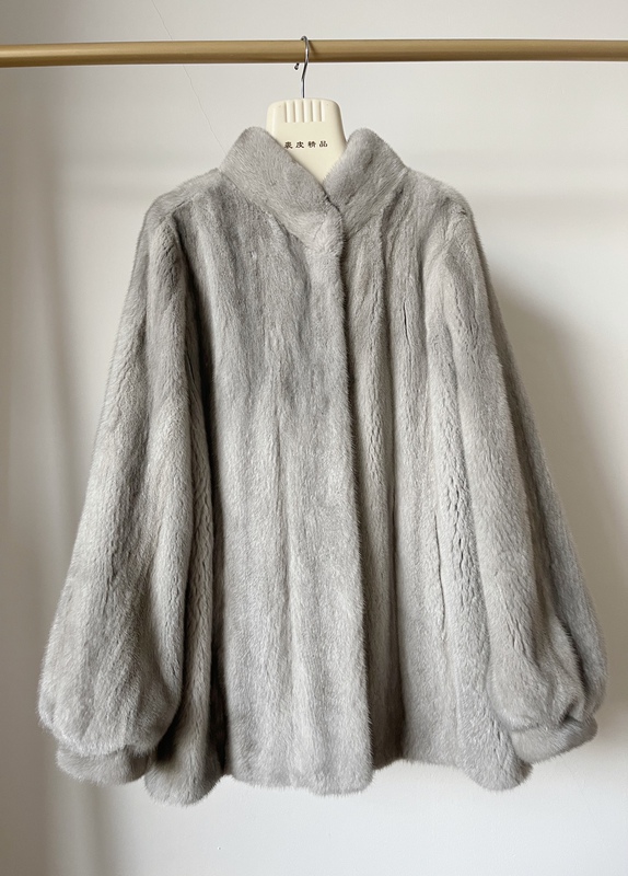 Imported Mink Whole Mink Velvet Female Mink Fully Handcrafted Elegant Mink Fur Coat Meteor Variations