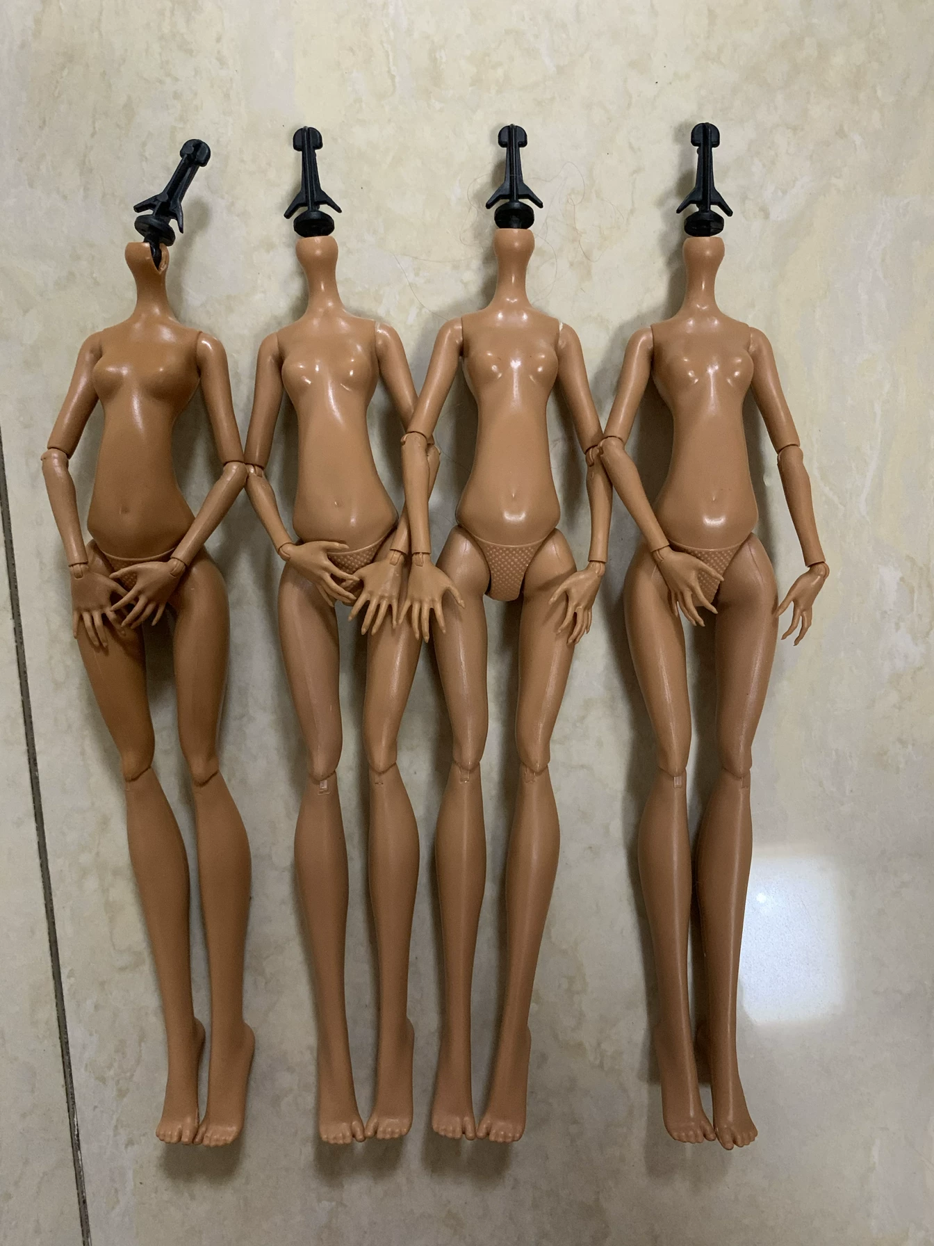 Набор туловищ для кукол (Monster High) в ассортименте — прозрачные и цветные запасные тела, разные образы
