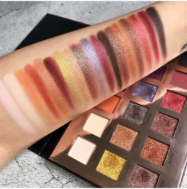 Feiluer mười tám màu 18 màu hoàng hôn màu Renaissance phân cực pearlescent bóng mắt đĩa ins siêu lửa net red eye shadow màu mắt huda