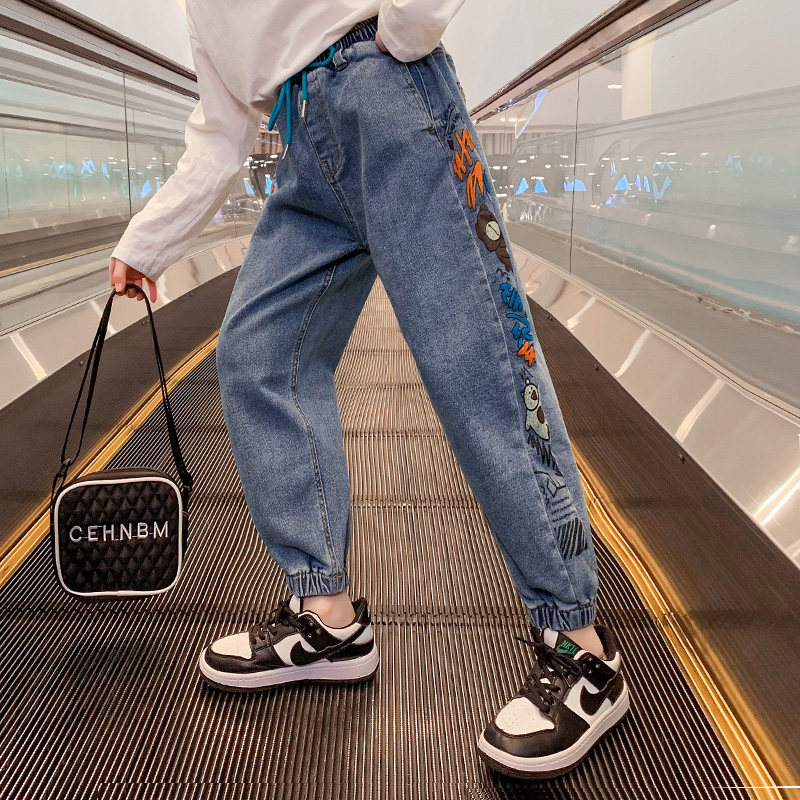 Girls' autumn jeans 2022 new western style middle-aged children's spring and autumn net red girls Korean pants trend