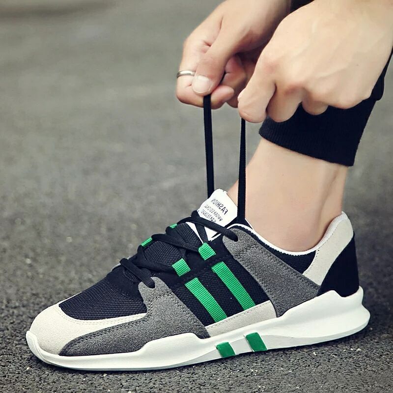 Europe station 2022 new sports casual men's shoes Korean version trends 100 hitch running shoes summer breathable mesh panel shoes