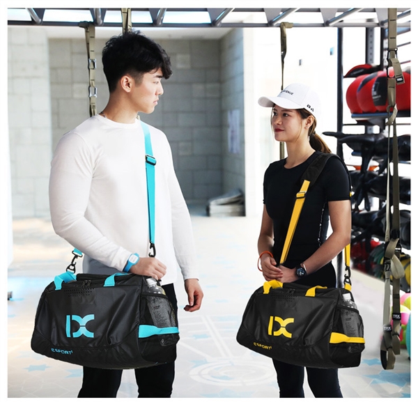 Khô và ướt tách thể dục túi thể thao nam đào tạo túi xách tay giải trí thủy triều đơn vai đeo chéo xi lanh du lịch ba lô - Túi du lịch túi xách hàng hiệu