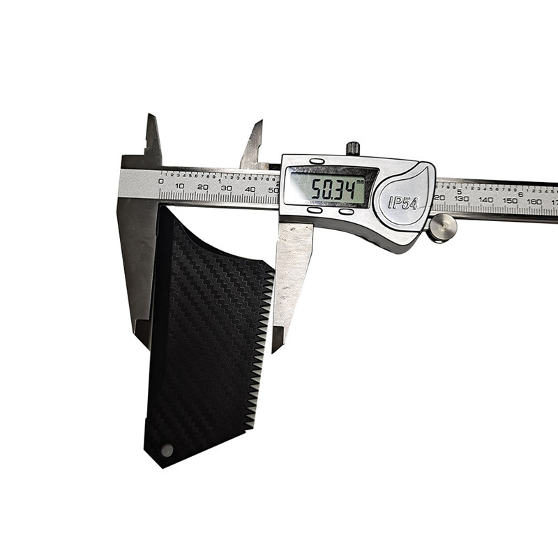 Trapezoidal comb accessory board wax scraping wax comb surfboard with carbon-like lines and a single keyless surfwax comb