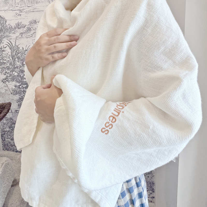 High-End Bath Towels and Towels Made from Swiss Fabrics, Double-Layer Gauze Blankets, Enzyme-Washed, Absorbent, Soft, Pure Linen Imported from France High-End Bath Towels and Towels Made from Swiss Fabrics, Double-Layer Gauze Blankets, Enzyme-Washed, Absorbent, Soft, Pure Linen Imported from France