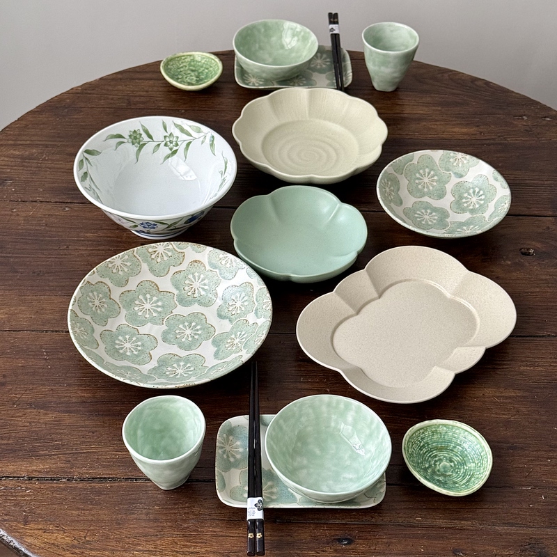 Man Life Boss Lady, Asano Hanako, Fresh and Simple Green-Themed Two-Person Dining Tableware Set, Bowls and Plates for Home Use Man Life Boss Lady, Asano Hanako, Fresh and Simple Green-Themed Two-Person Dining Tableware Set, Bowls and Plates for Home Use