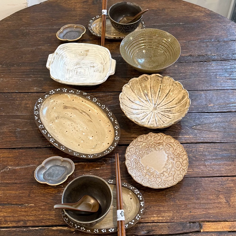 Man Life Boss Lady Tao Yu Shiguang Handmade Textured Jingdezhen Coarse Pottery Tableware Set for Two People, Mountain and Field Style Man Life Boss Lady Tao Yu Shiguang Handmade Textured Jingdezhen Coarse Pottery Tableware Set for Two People, Mountain and Field Style