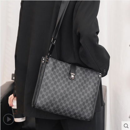 Hong Kong 2022 men's leather bag business plaid briefcase shoulder bag fashion Korean version of the men's bag oblique cross bag tide brand