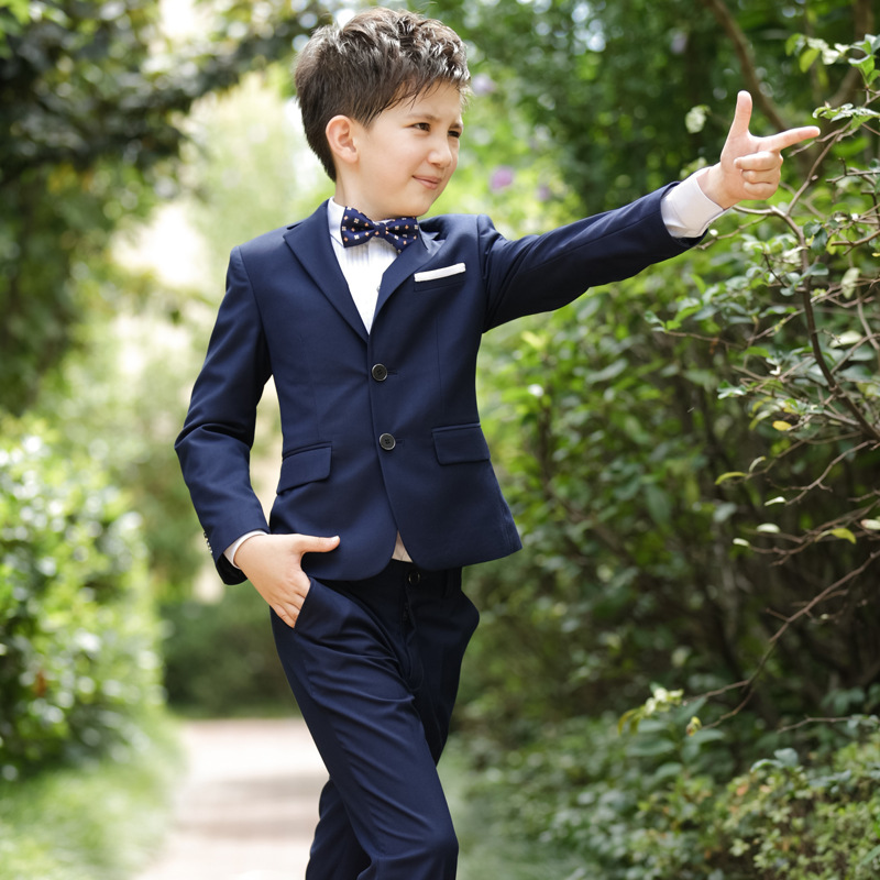Trẻ em mùa xuân và mùa thu chàng trai phù hợp với childrens chàng trai trong bộ quần áo trẻ em nhỏ hoa childrens áo váy bộ ba mảnh.