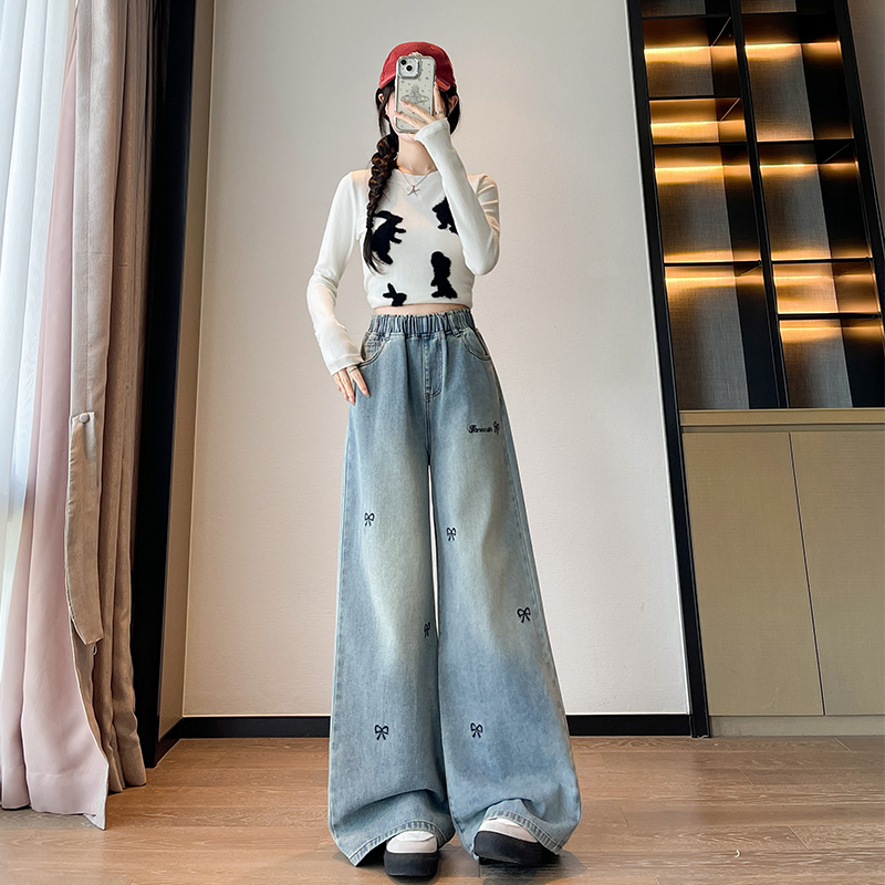 Elastic Waist Jeans for Women, New Plus Size Loose Straight-Leg Pants, High-Waisted Slimming Embroidered Retro Wide-Leg Pants Elastic Waist Jeans for Women, New Plus Size Loose Straight-Leg Pants, High-Waisted Slimming Embroidered Retro Wide-Leg Pants