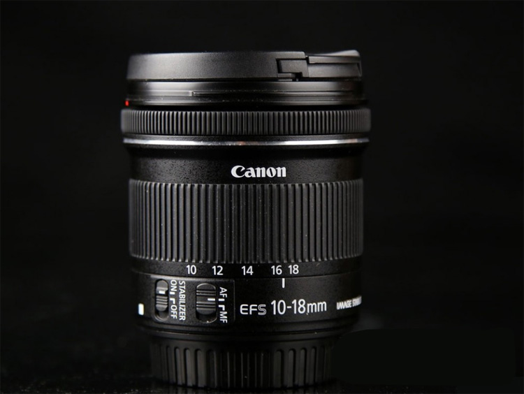 Ống kính Canon EF-S 10-18mm f / 4.5-5.6 IS hoàn toàn mới