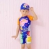 Đồ bơi trẻ em Hàn Quốc cho bé trai và bé gái liền quần boxer tay áo ngắn dễ thương Phim hoạt hình bé bơi với mũ bơi - Bộ đồ bơi của Kid Bộ đồ bơi của Kid