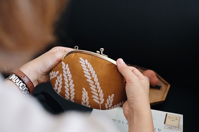 Southern independent studio Ming Chuanming mina perhonen wheat ear no hole mouth gold bag change card bag