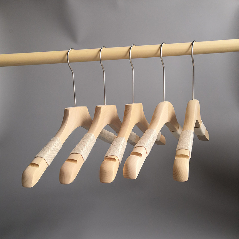 Tie rope log solid wood hanger Clothing store Women's clothing rack Tie rope Children's non-slip wood paint-free hanger