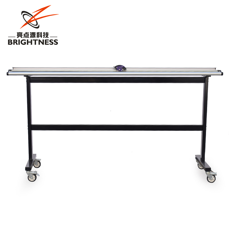 Spray painting cloth cutting machine lamp cloth cutting machine with paper back glue KT plate cutting machine 1 2 m aluminum alloy cutting machine