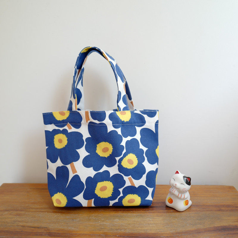 Small Paris Day hand-carrying small cloth bag Nordic minimalist Practical handbag Small crowdsourced mini-sailed bag lunch bag