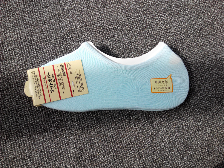 Vớ cotton của phụ nữ vớ vô hình không thả rễ nông xuống thấp để giúp loại bỏ miếng bông bằng vải silicon chống trượt đáy tất dày thu đông