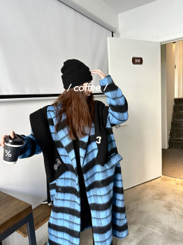 Jiang wasai winter retro high-end blue and black contrast plaid woolen coat 2024 new mid-length woolen coat