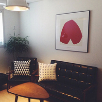 ) No More R-red) Irregular Heart Shaped Berries Red Design Sensation Poster no box Recommended *