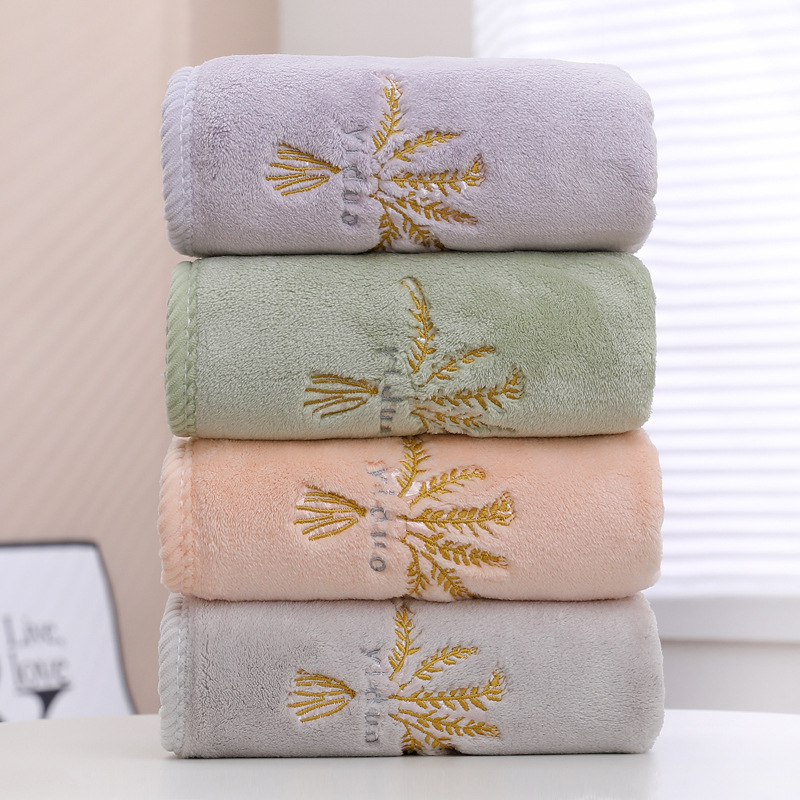 Yiduo Coral Velvet Bath Towel Absorbs Water, Does Not Shed Lint, Quick-Drying, Thickeneded Large-Size Embroidered Towel for Adults, Bath Towel Yiduo Coral Velvet Bath Towel Absorbs Water, Does Not Shed Lint, Quick-Drying, Thickeneded Large-Size Embroidered Towel for Adults, Bath Towel
