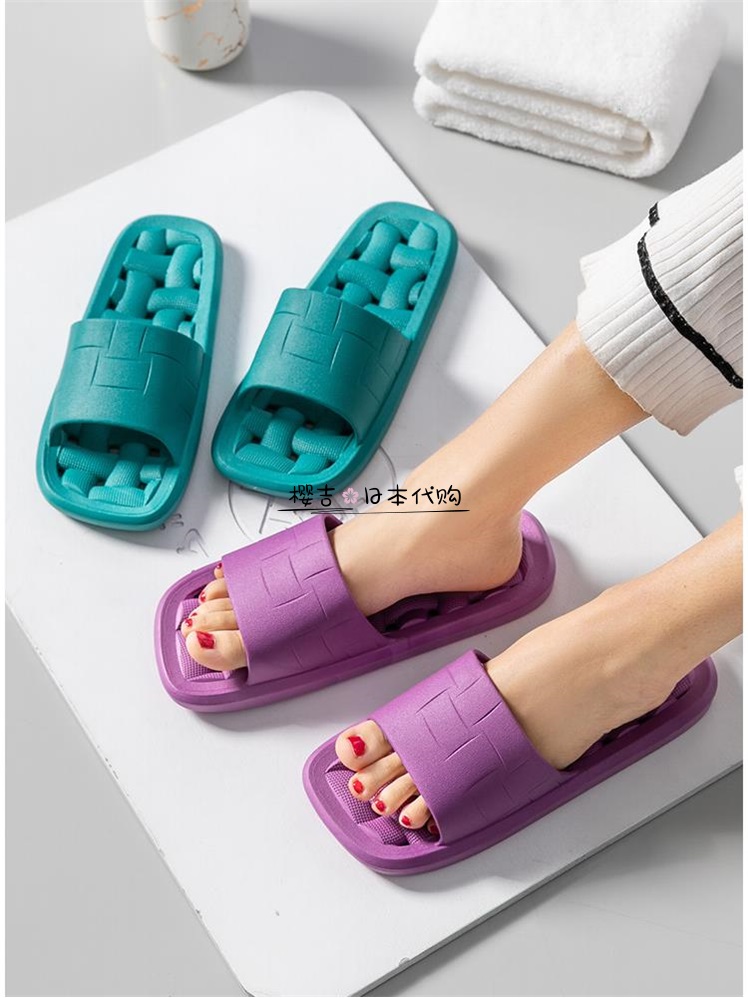 Japanese spot GP home stepping slippers female summer hollow bathroom household anti-slippers anti-smell leakage slippers