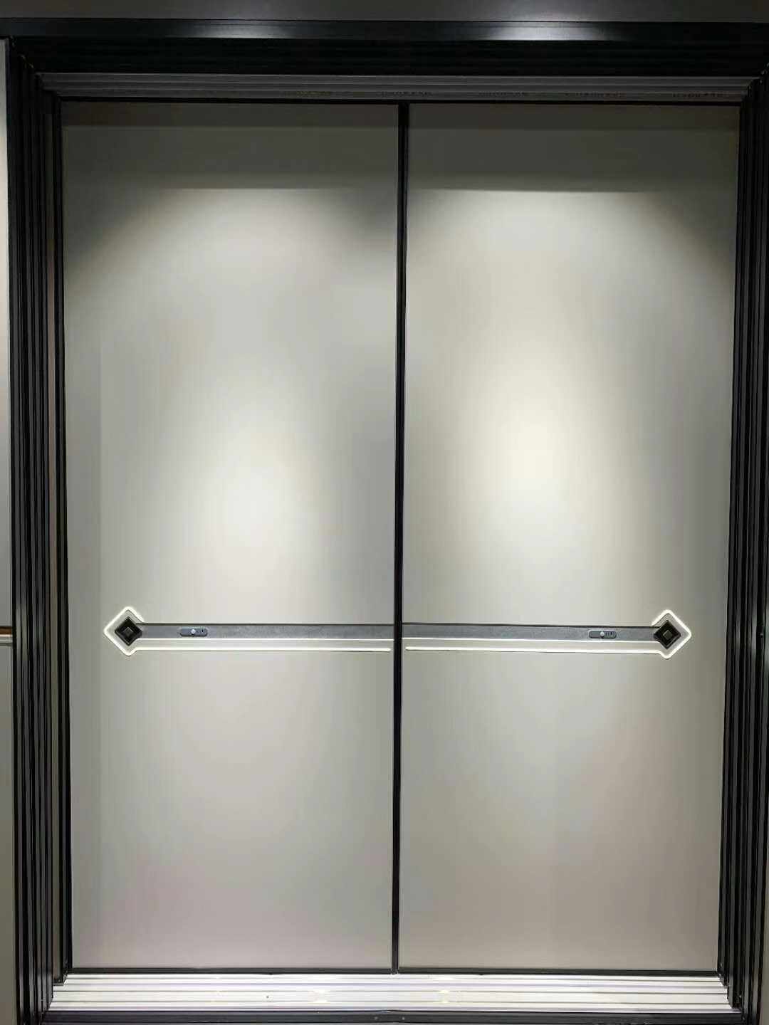 High-end custom new net red wardrobe door sliding door shuttle door sliding door with intelligent sensor light handle deposit