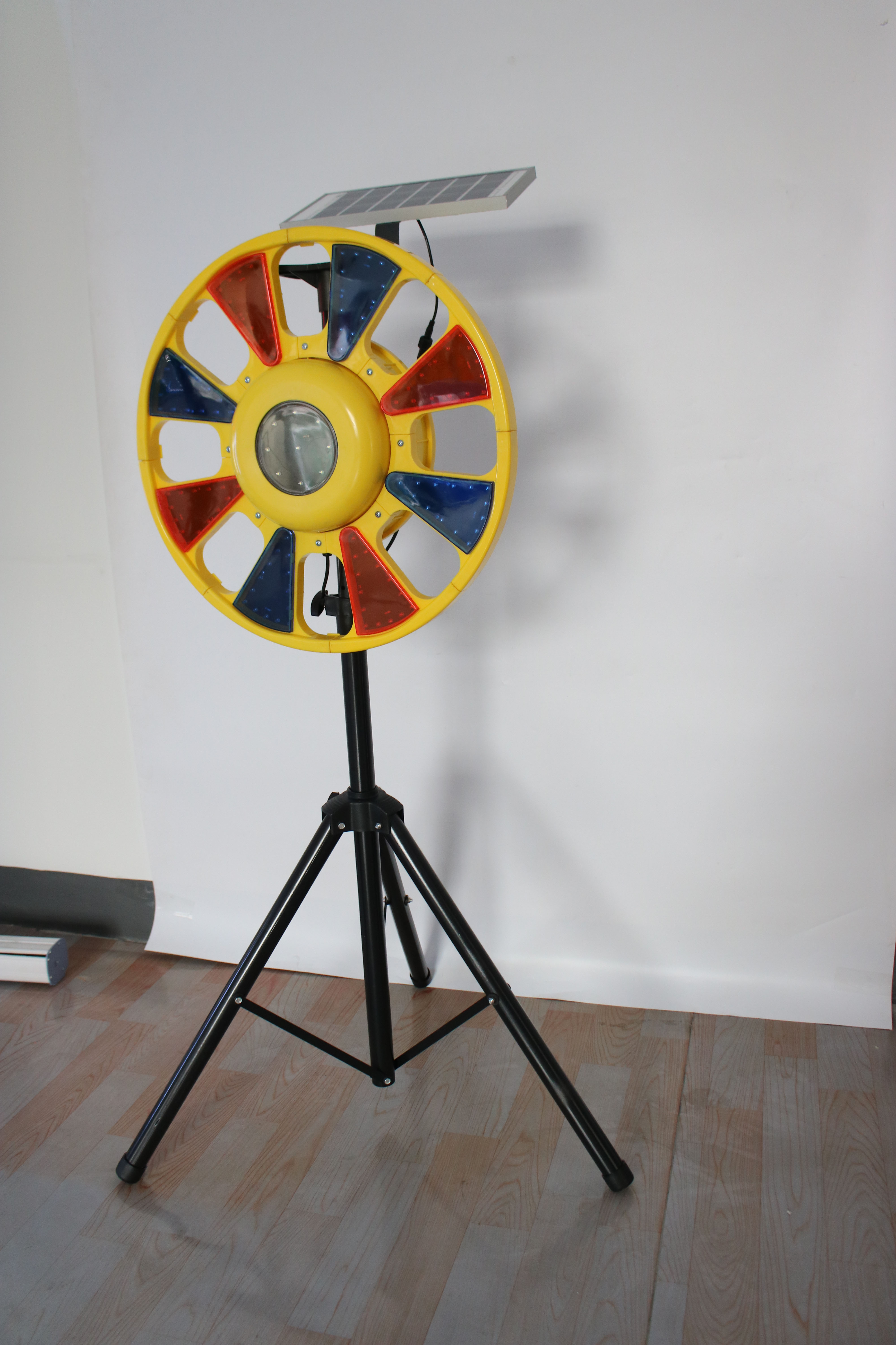 Solar Slalom Light Round Warning Cyclotron Light Road Construction Safety Swivel Signal Light Roadblock Frequency Flashing Lights