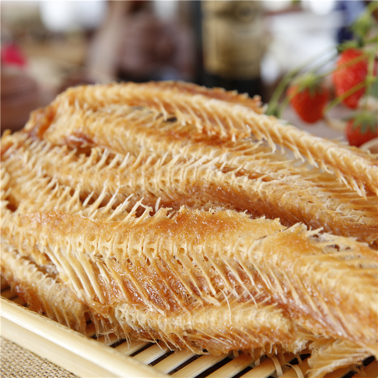 Fragrant and crisp smoked grilled fish ribs head natural high calcium Canon fish bone grain 10 catty whole box Bulk 7 provinces and municipalities