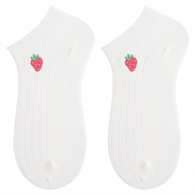 Pilling socks embroidered strawberry shallow socks thin in trendy spring and summer socks