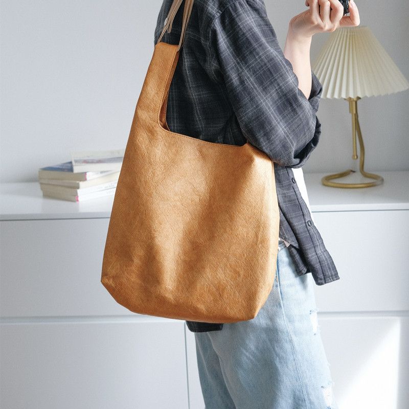 Niche Pleated Tyvek Shoulder Bag, Waterproof Tear-Resistant Large-Capacity Kraft Lunch Tote - Thumbnail 3