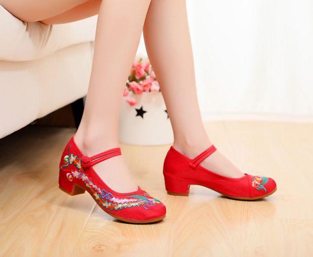 Giày khiêu vũ vuông Giày nữ chống trượt gió quốc gia thêu giày vải Bắc Kinh cũ với giày khiêu vũ màu đỏ - Khiêu vũ / Thể dục nhịp điệu / Thể dục dụng cụ giày khiêu vũ nam nhập khẩu