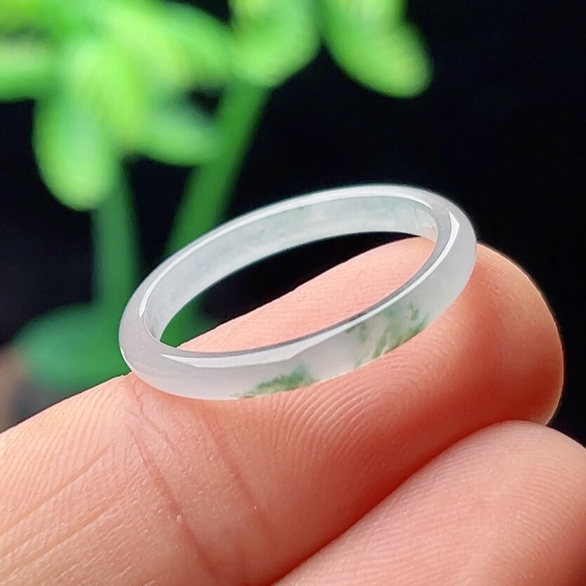 No. 17 genuine natural jadeite ring A goods jade thin edge green color exquisite ring ring couple ring