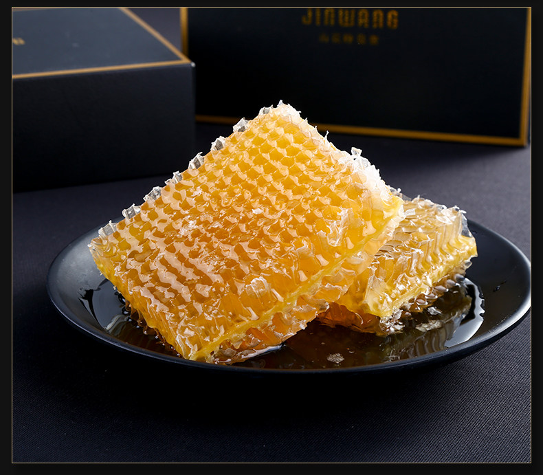 Honeycomb Honey_10.jpg
