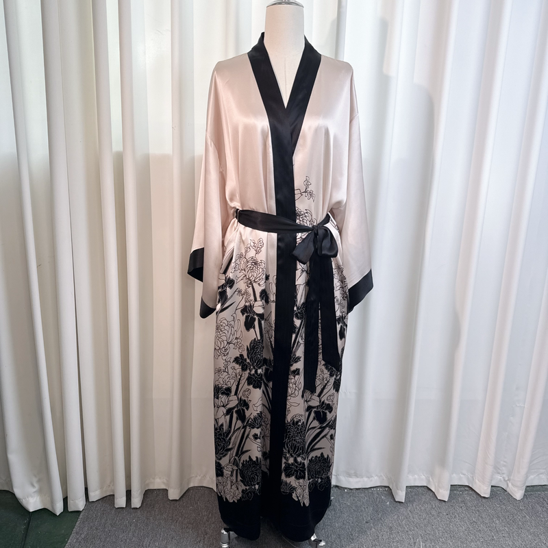 Foreign Trade Surplus, Cut Label, 100% Mulberry Silk, Luxurious Extra-Long Nightgown, Elegant and Regal Style