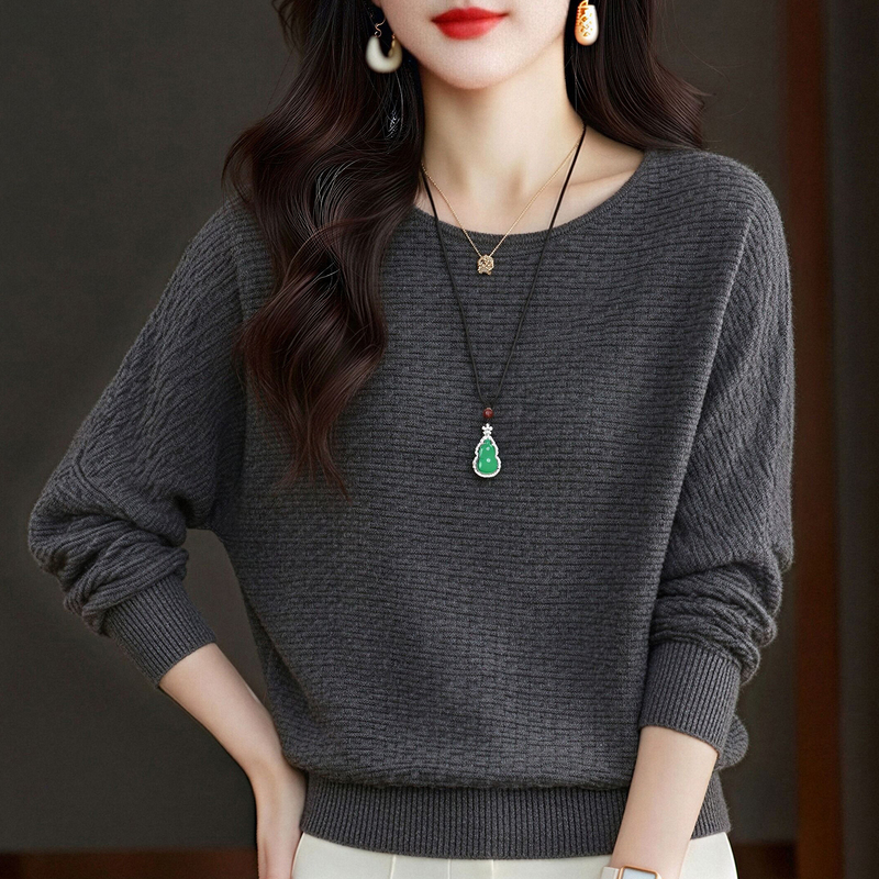 Popular Wool Sweater, Off-Shoulder Sweater for Women, New Autumn and Winter Style, Loose Top, Short Knitted Base Layer Batwing Sweater